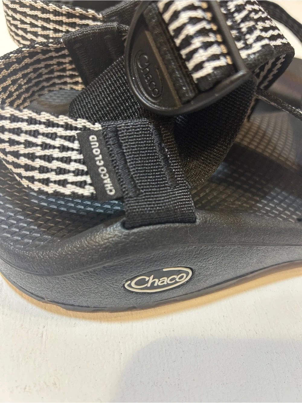 Chaco Z/Cloud Sport Sandals Black White Strappy Comfort Outdoor Hiking Women’s 9